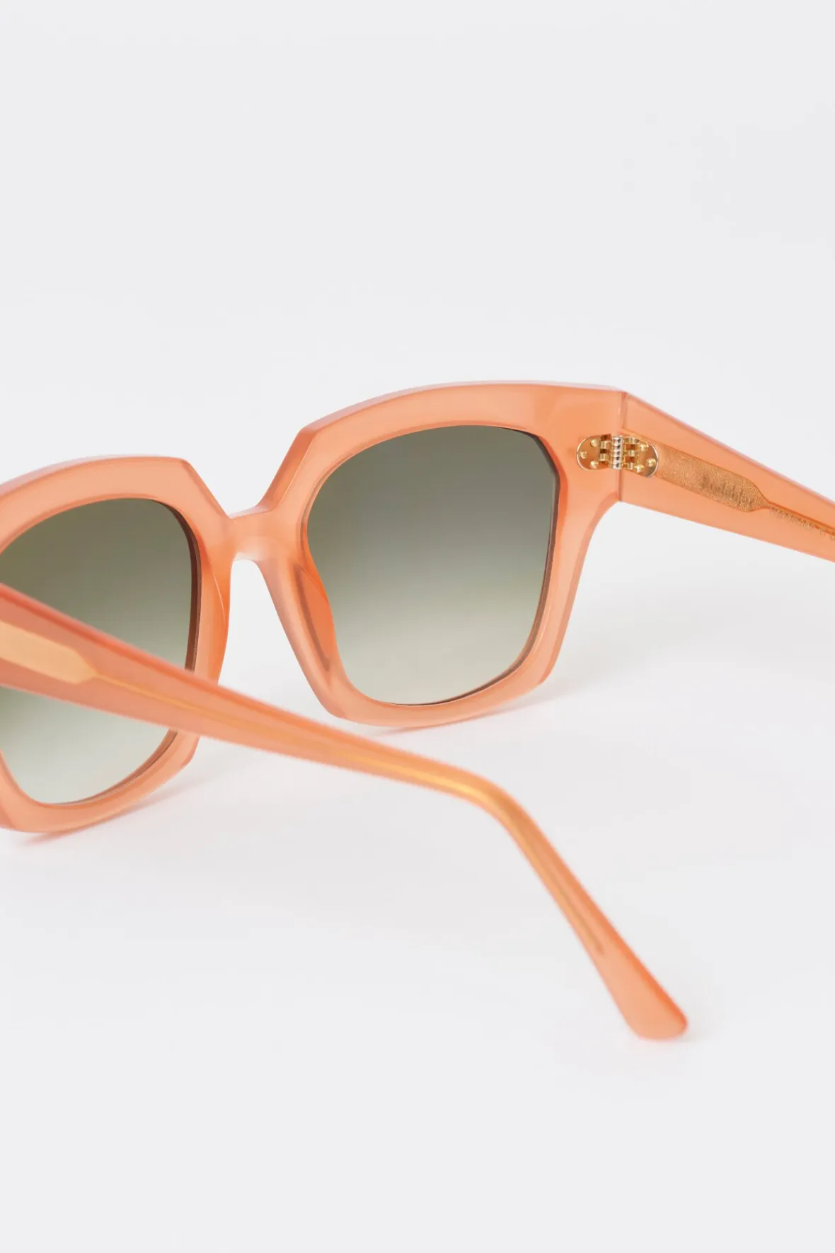 hydra_sunglasses_2-2.webp Shop Hydra Sunglasses Women Eyewear