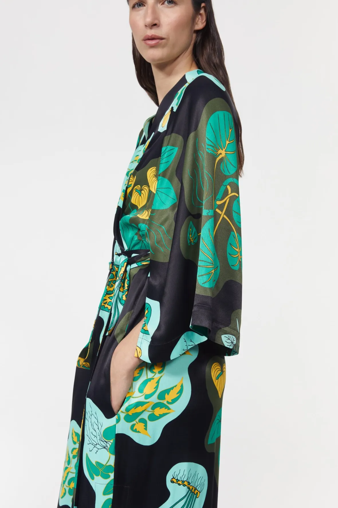 mabelin_cape_leaf_3-1.webp Flash Sale Mabelin Cape Leaf Women Dresses & Caftans