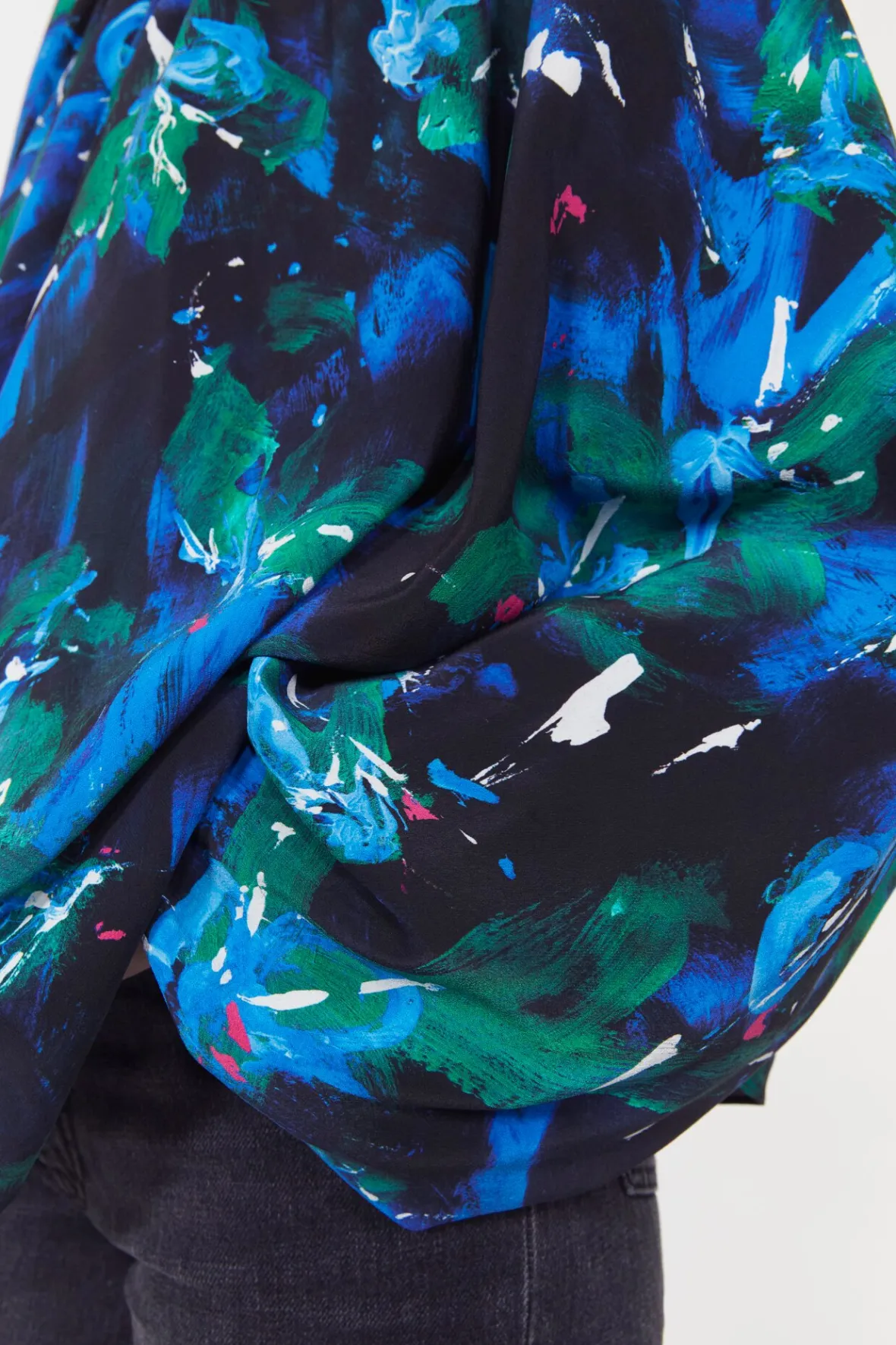 marylin_silk_floral_blouse_2.webp Hot Marylin Silk Floral Blouse Women Shirts & Blouses